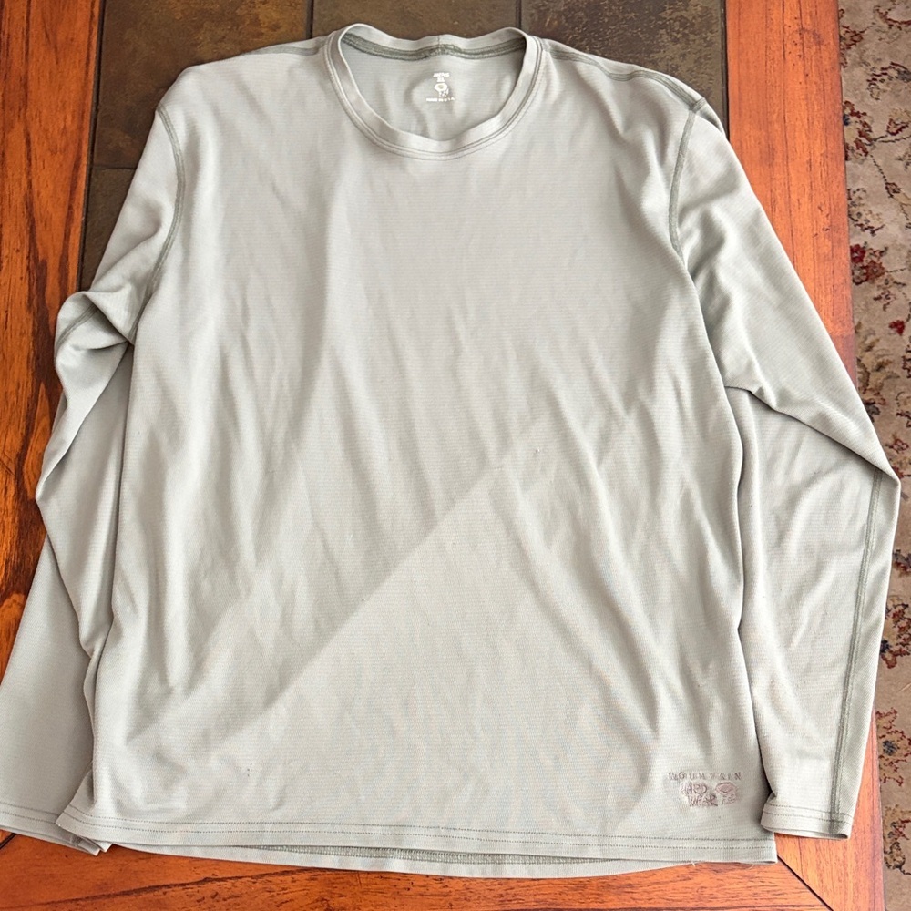Mountain Hardwear Men's Gray/Green Long Sleeve Tee